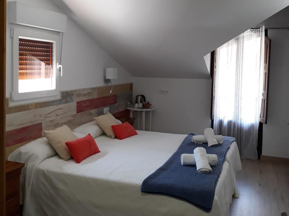 Hostal Nevandi Еспінама Екстер'єр фото