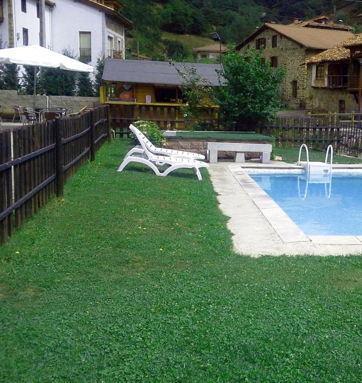 Hostal Nevandi Еспінама Екстер'єр фото