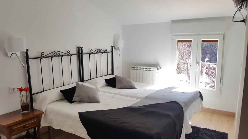 Hostal Nevandi Еспінама Екстер'єр фото